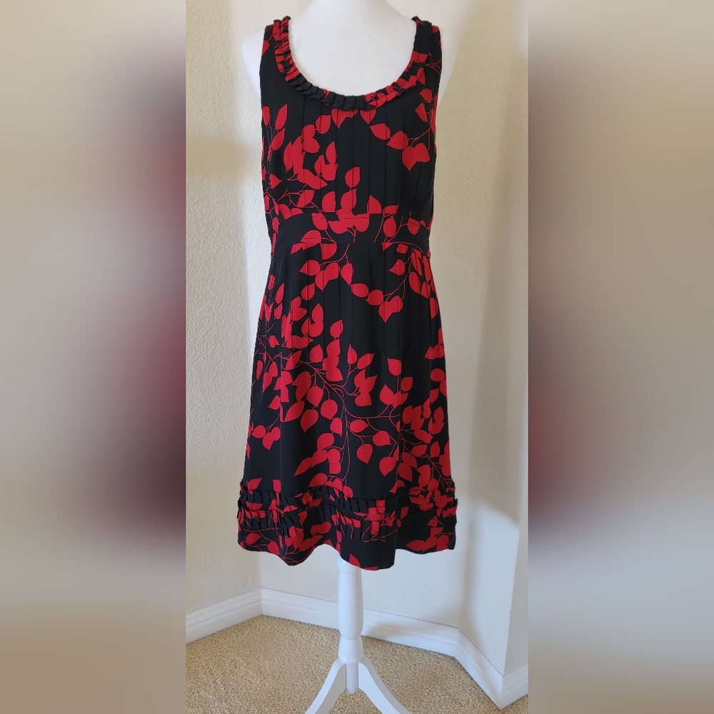 Tory Burch Black and Red Leaf Print Pleated Silk Sleeveless Dress Size 10